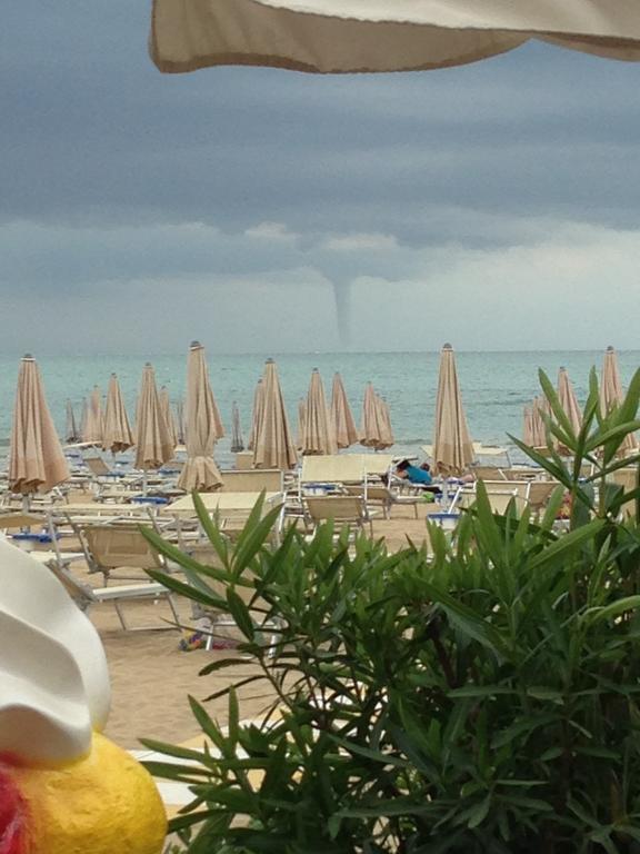 Hotel Silva Frontemare Lido di Jesolo Exterior foto