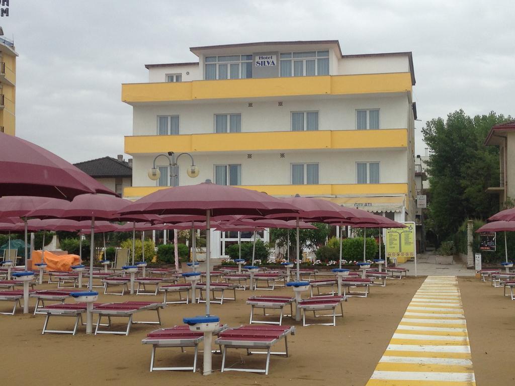 Hotel Silva Frontemare Lido di Jesolo Exterior foto