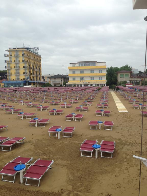 Hotel Silva Frontemare Lido di Jesolo Exterior foto