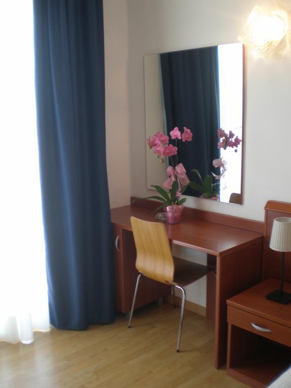 Hotel Silva Frontemare Lido di Jesolo Exterior foto